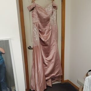 Elegant Pink Off-Shoulder Prom Dress